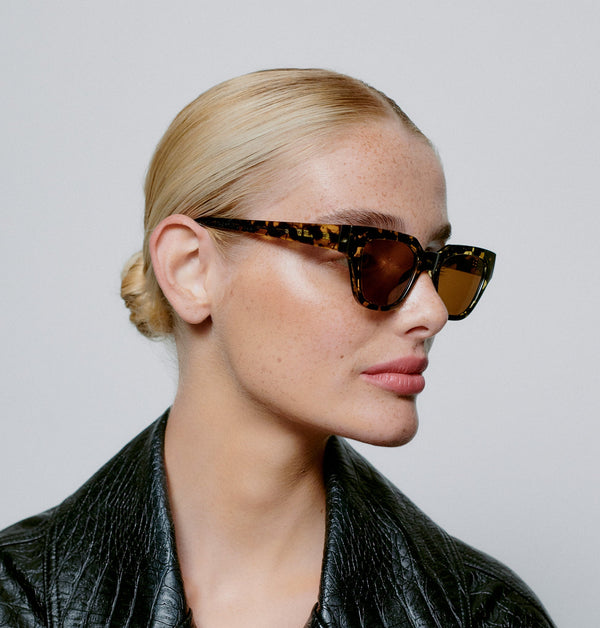Kaws / Black Yellow Tortoise & Brown Lens - Shade Files